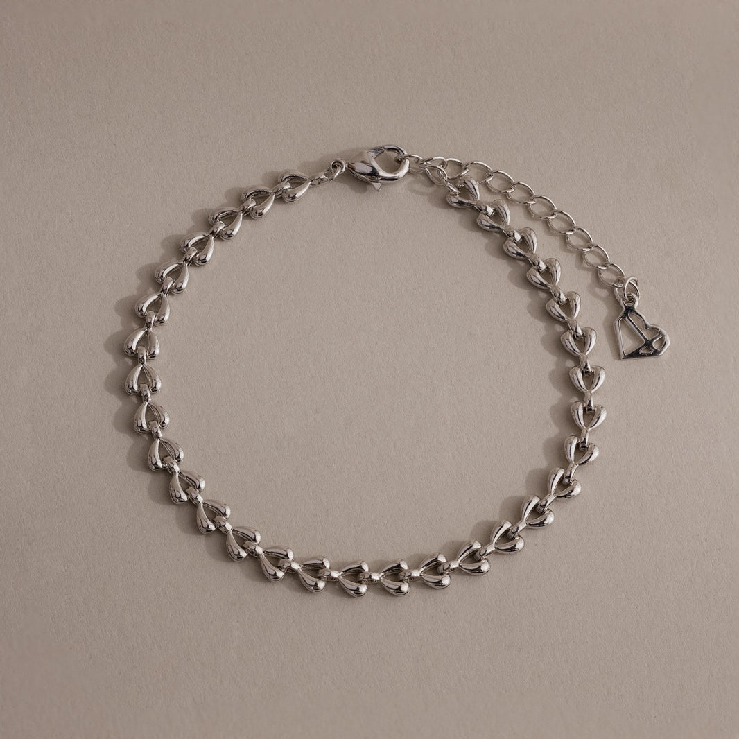Tiny Link Heart Bracelet