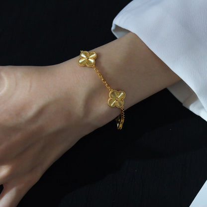 [Camiery]Clover Laser  Pulsar Stone 5-Motif & LOVE Diamond-Paved Bracelet Stack Set
